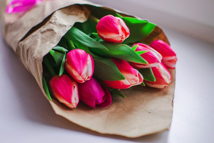 Ramo mix de tulipanes rosas de temporada